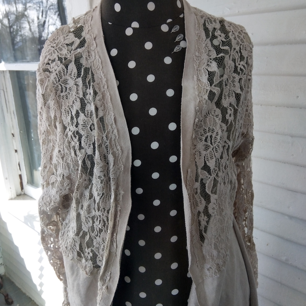 Shirts - Picture 5 of 8